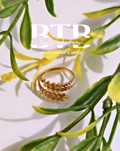 Huggable Vine Ring
